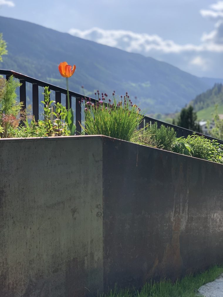 Vaso da fiori in acciaio corten