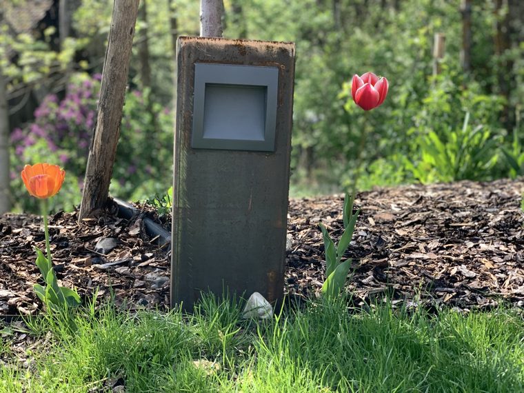 Lampada da giardino in acciaio corten